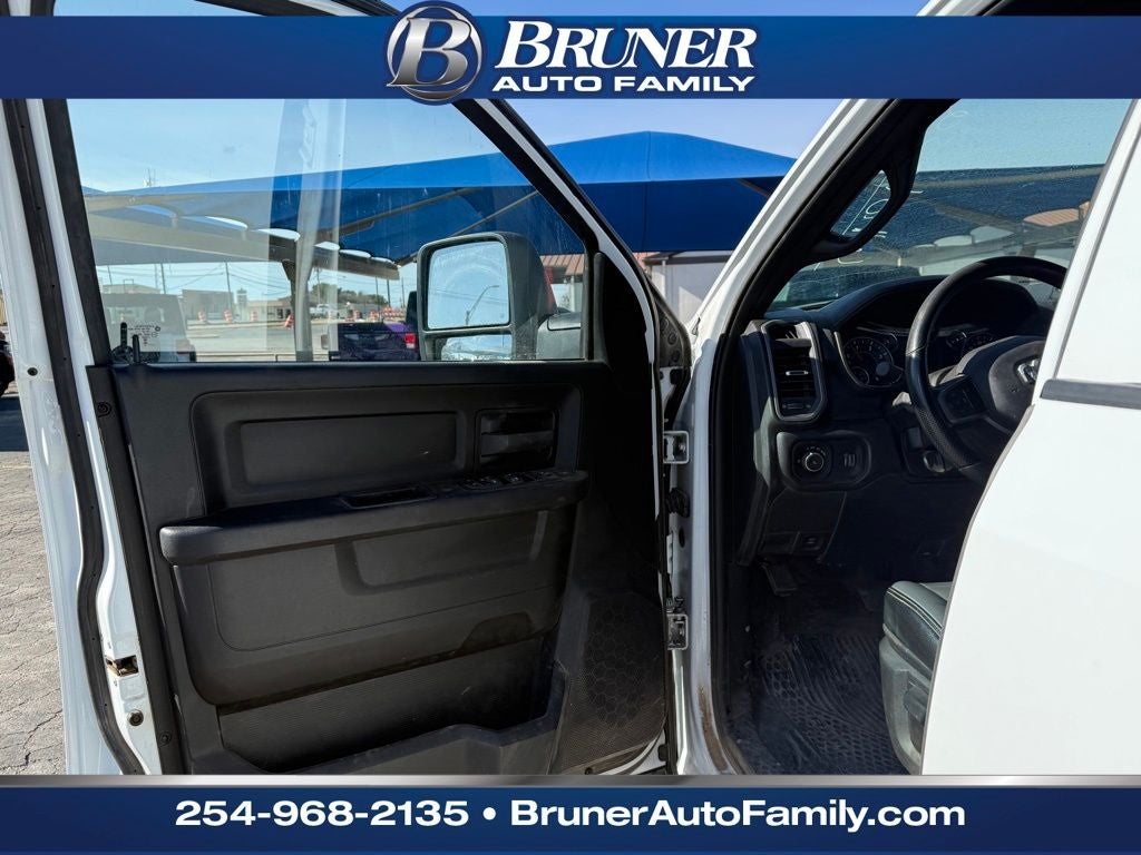 2024 RAM 3500 Tradesman Crew Cab 4x4 8' Box