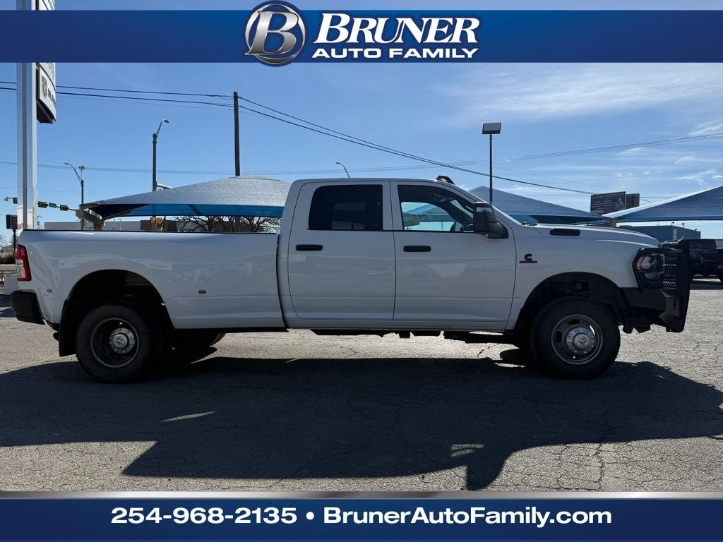 2024 RAM 3500 Tradesman Crew Cab 4x4 8' Box