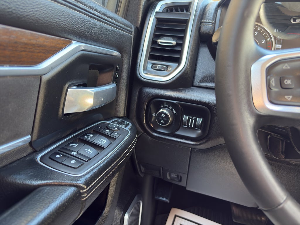 2024 RAM 3500 Laramie Crew Cab 4x4 8' Box
