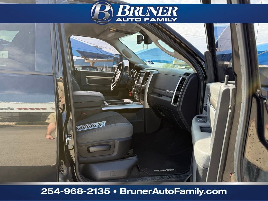 2017 RAM 3500 Lone Star Mega Cab 4x4 6'4' Box