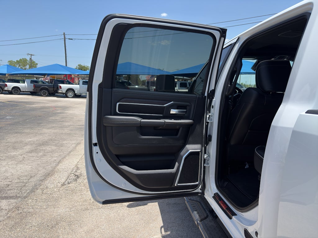 2025 RAM 2500 Laramie Crew Cab 4x4 6'4' Box