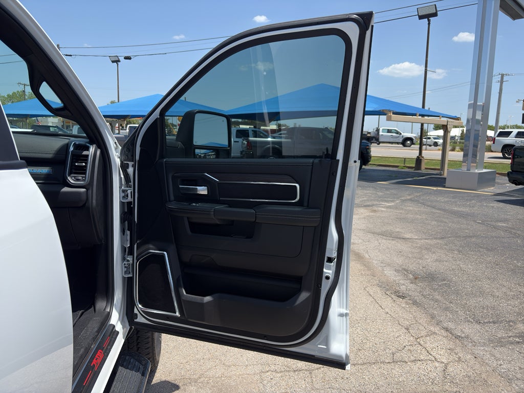 2025 RAM 2500 Laramie Crew Cab 4x4 6'4' Box