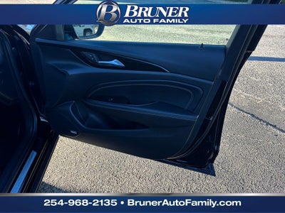 2019 Buick Regal Sportback AWD Essence
