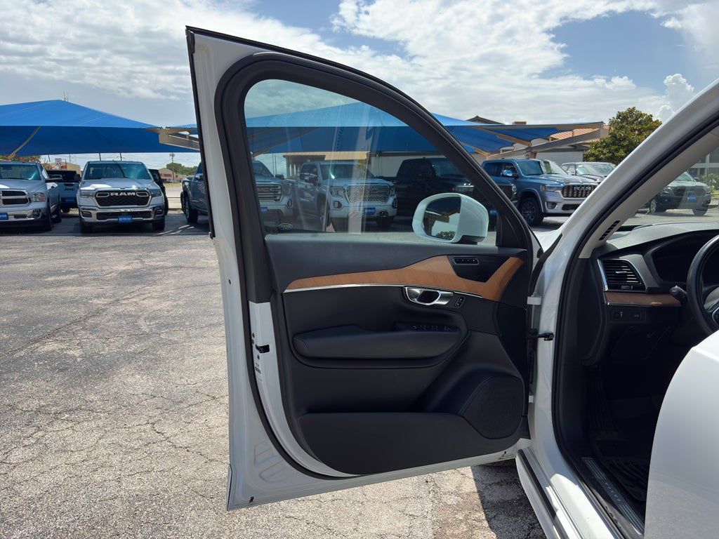 2021 Volvo XC90 T6 Momentum 6 Passenger