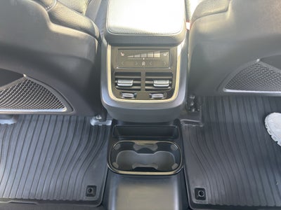 2021 Volvo XC90 T6 Momentum 6 Passenger