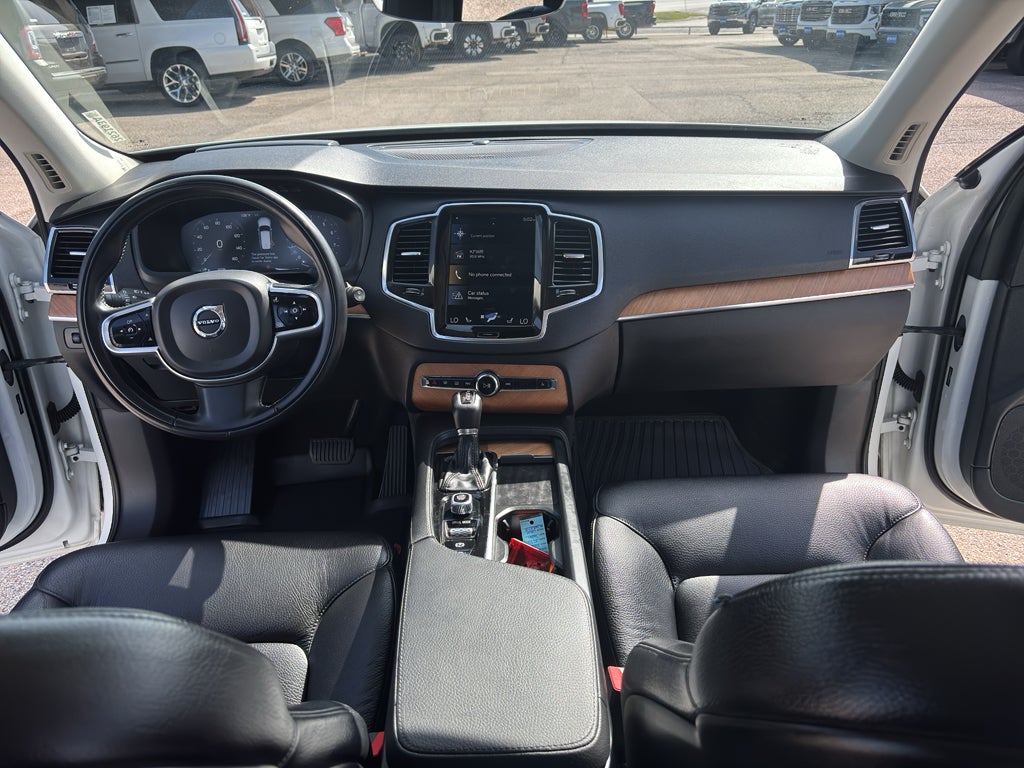2021 Volvo XC90 T6 Momentum 6 Passenger