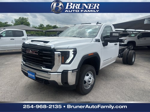 2026 GMC Sierra 3500 HD Chassis Cab Pro
