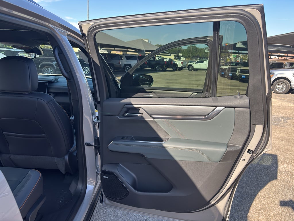 2027 GMC Acadia AT4