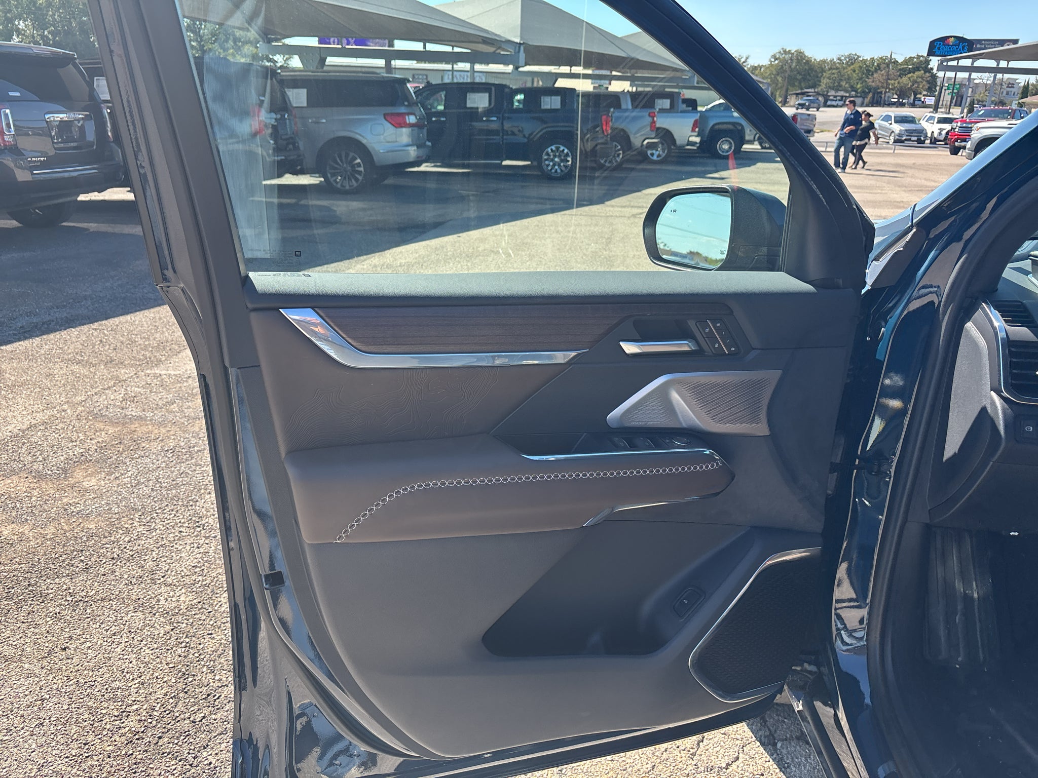 2027 GMC Acadia Denali Ultimate