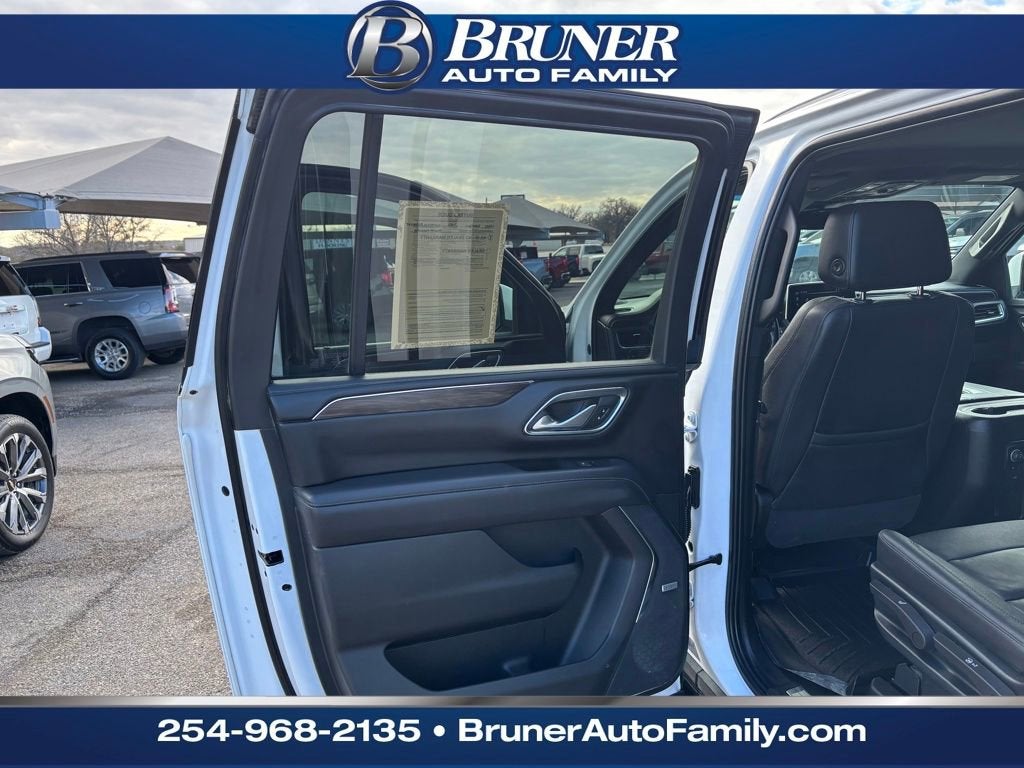 2023 Chevrolet Suburban LT